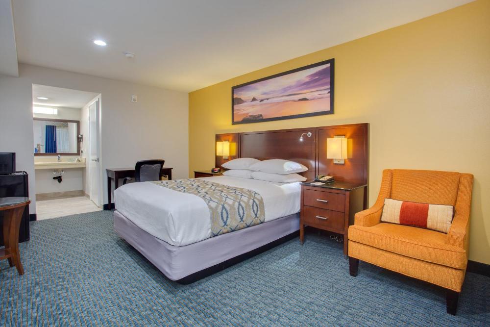 Queen Room - Disability Access/Non Smoking interior
